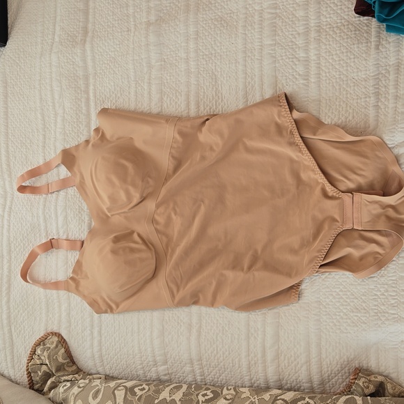 Honeylove shaping cami body suit - Picture 2 of 6